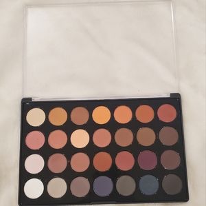 Modern Neutral Palette 28 Eyeshadows